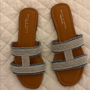 Kelly & Katie Rhinestone Blue and Tan Sandals NWOT sz 8.5